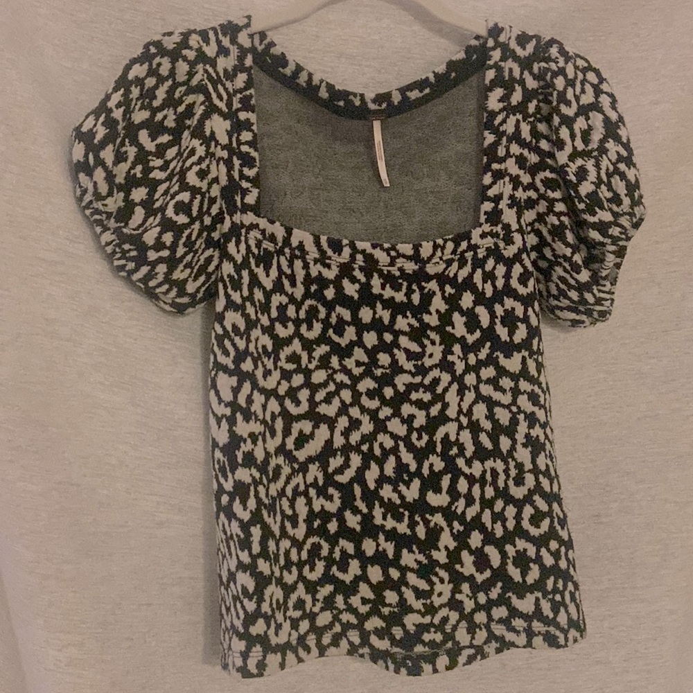 Free People leopard top XS